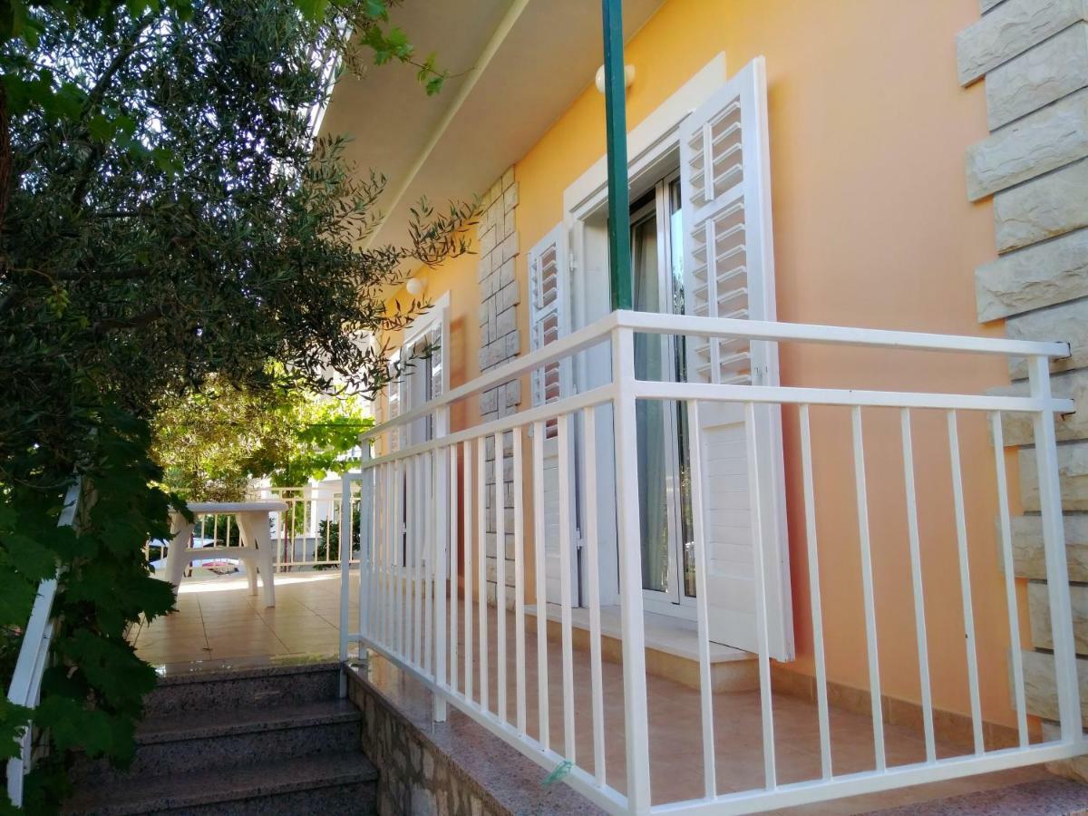 Apartman Antulov Srima Exterior foto